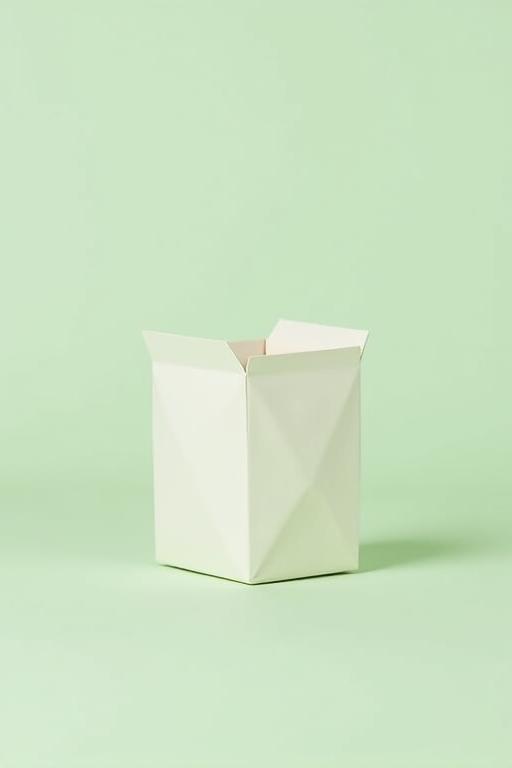 Minimalist lightweight packaging design